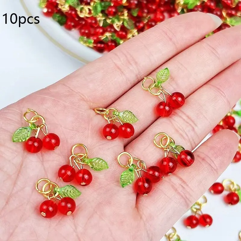 Resin Art Hanging - 10 Pack 18x18mm Multishape 3D Red